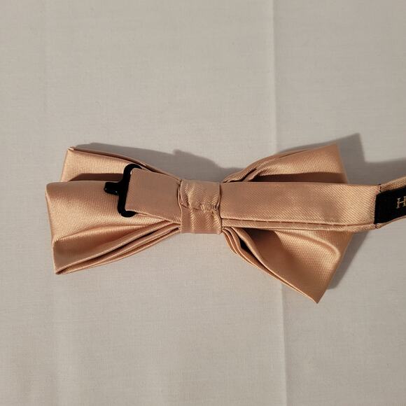 NWT Hisdern satin champagne adjustable bow tie, solid color - Picture 7 of 9